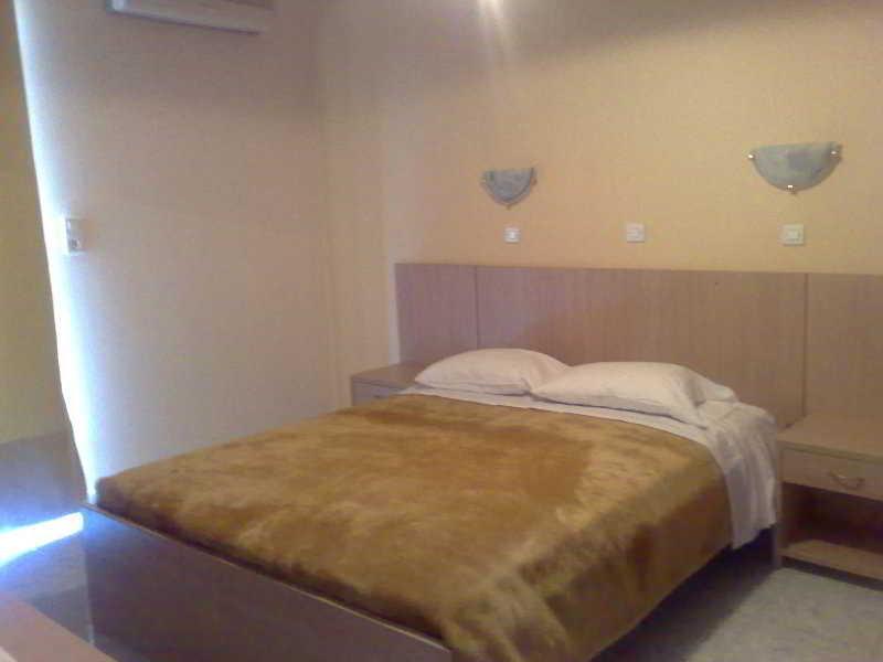 Sunshine Hotel de apartamente 3*