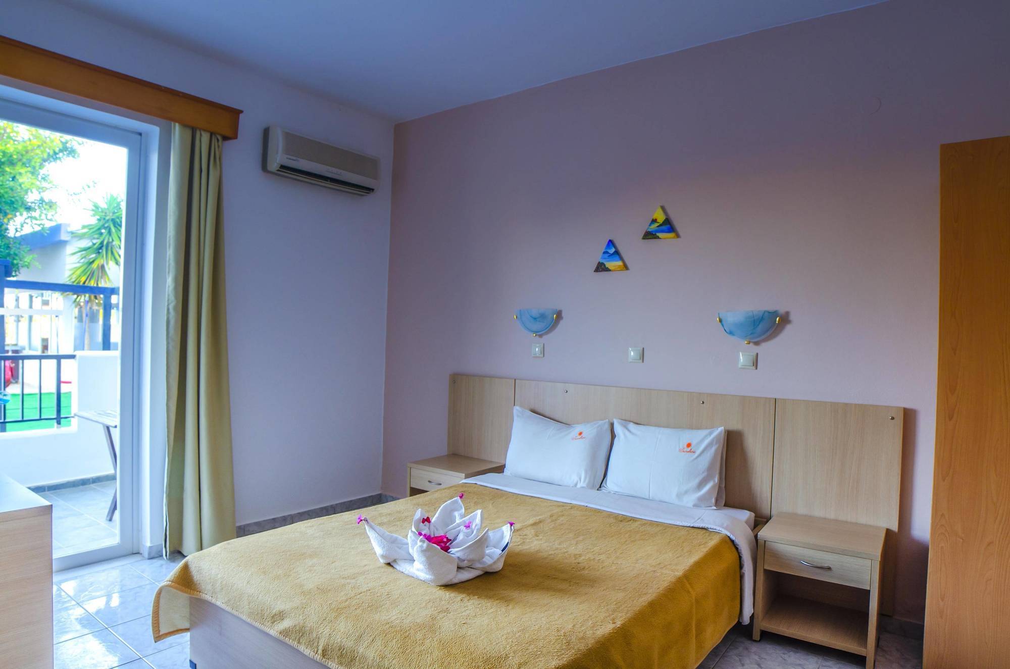 Apart Otel Sunshine 3*